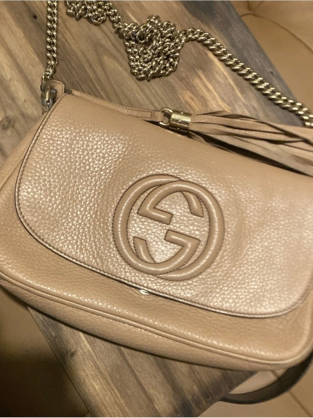 Gucci Beige/Tan Pebbled Leather Crossbody with Gold Chain